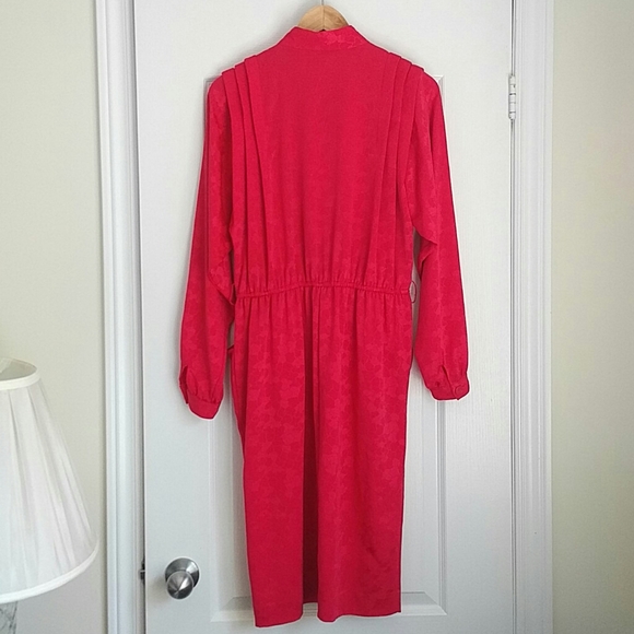 VINTAGE - bow shoulder pleat belted dress - Picture 6 of 6